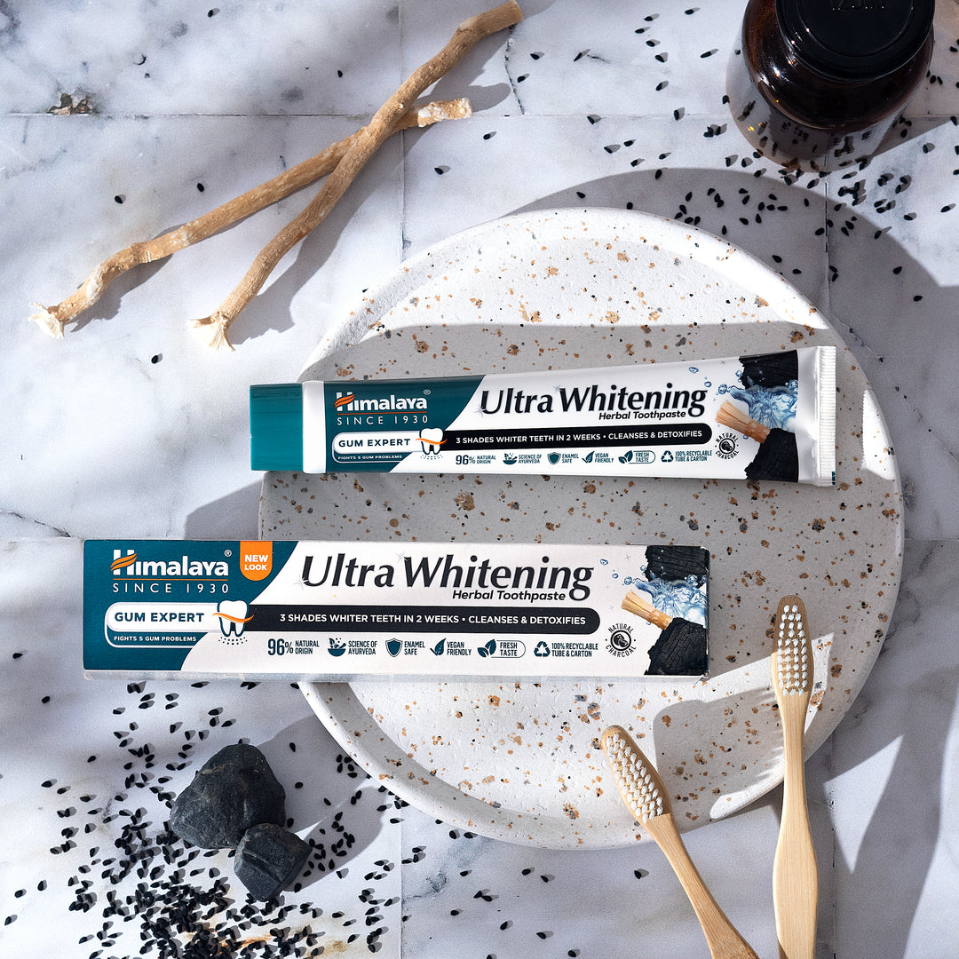 Himalaya Gum Expert Pasta de dientes a base de hierbas Ultrablanqueadora
